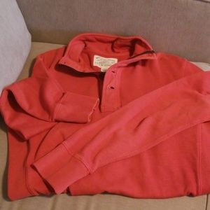 American Eagle pullover